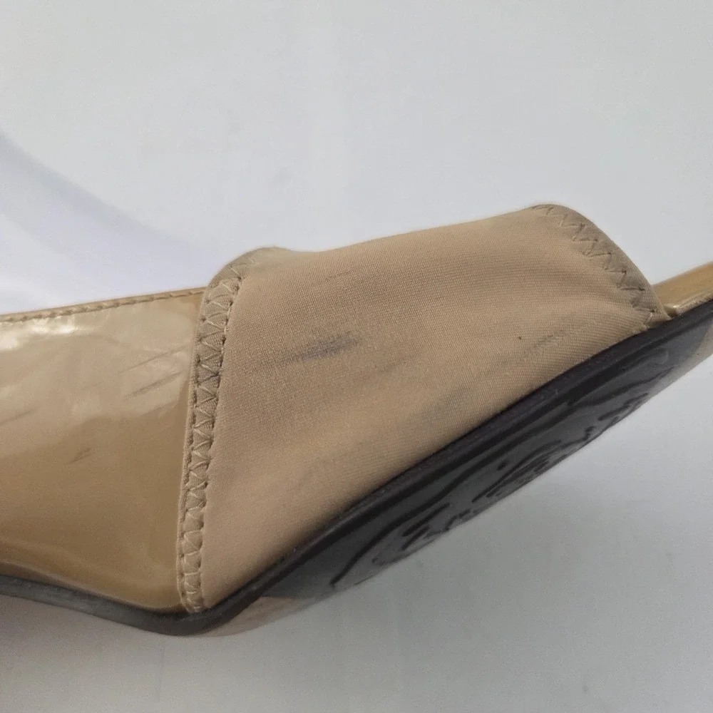 Taryn Rose Slingback Heels Womens 9 M Tan Patent Leather Quiet Luxury Classic